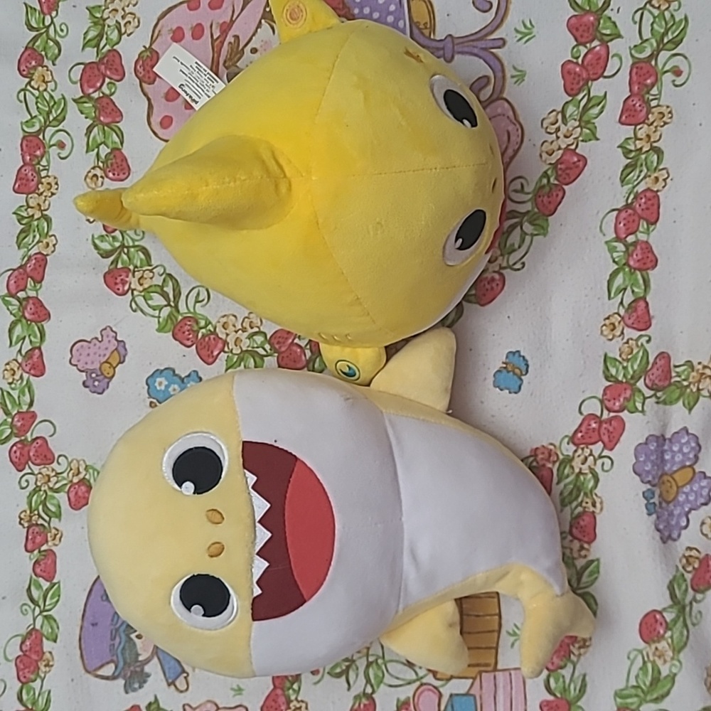 Baby Shark Plush Bundle